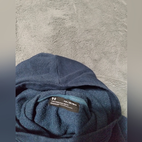 Underarmour hoodie - Picture 3 of 3